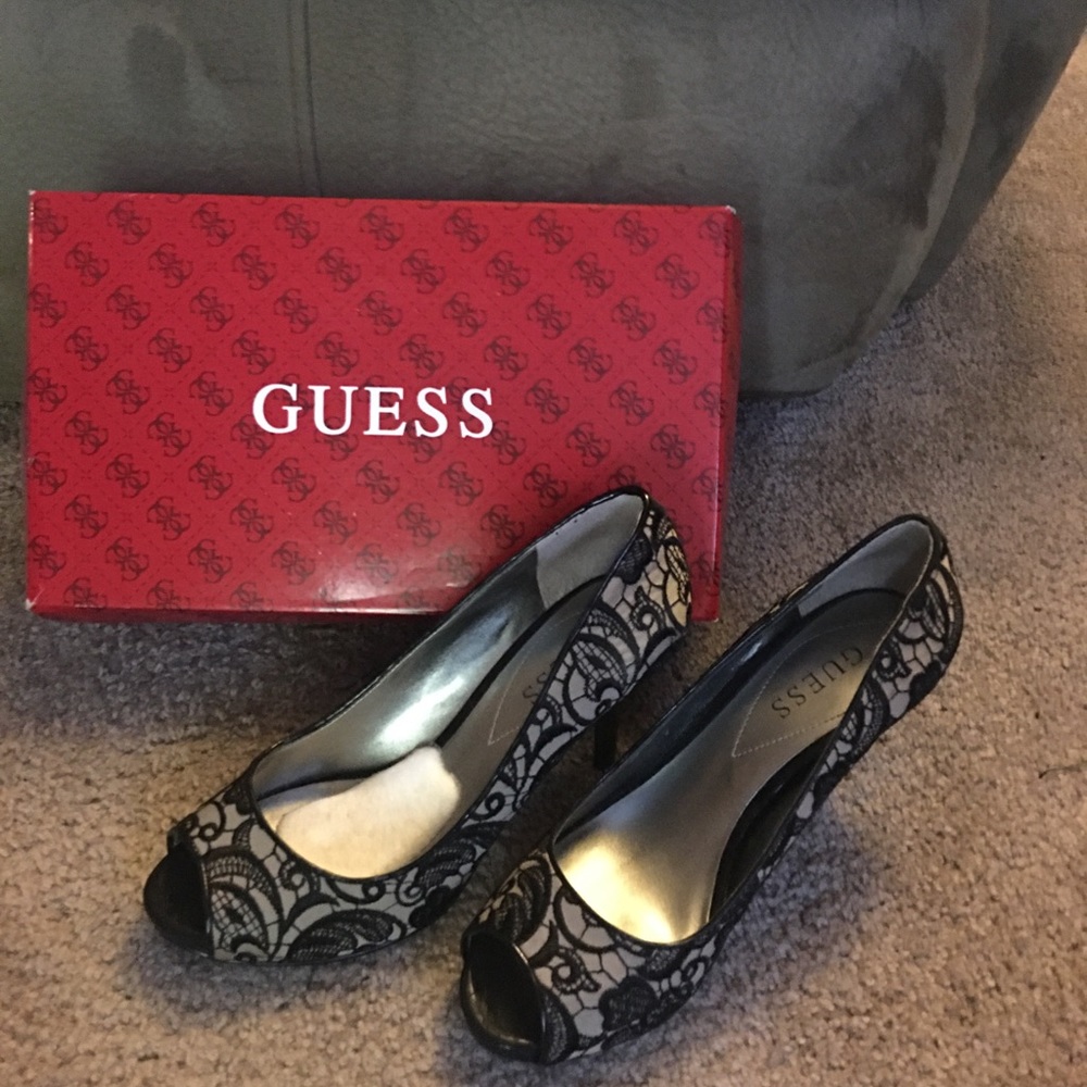 GUESS open toed heels